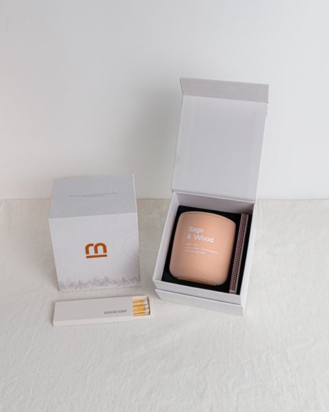 Nến thơm The Muse - Sage & Wood - Hương Xô Thơm & Gỗ Palo Santo - Ảnh 7